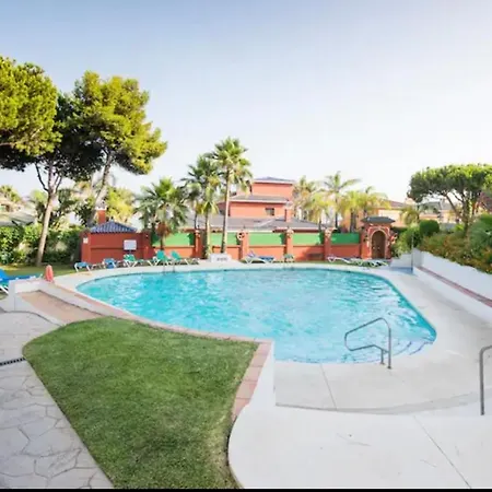 Apartment Lovely At Puerto Banus *
